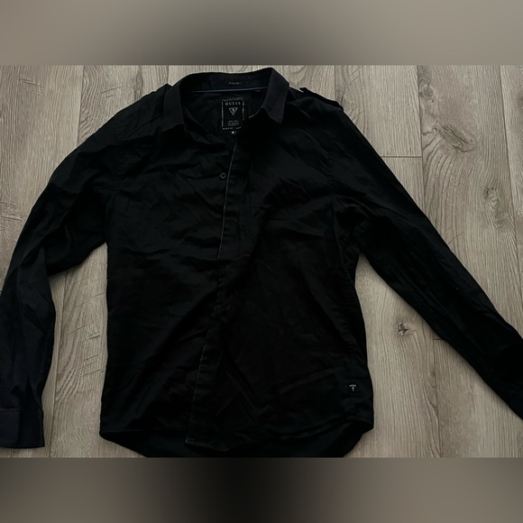 Guess women’s Sleek Black Button Down Shirt - Picture 1 of 4